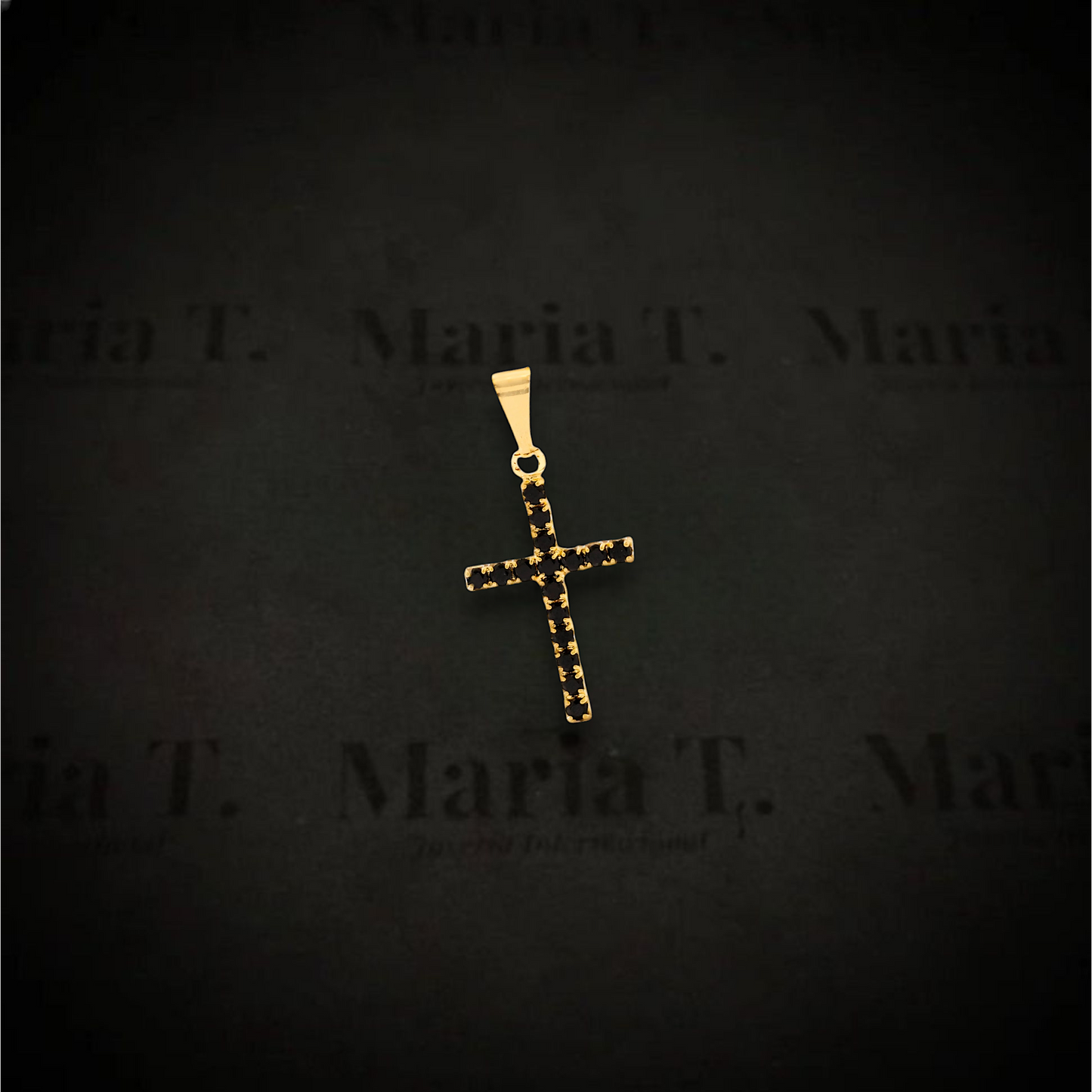 Dije Cruz con Brillantes Negros - J23000N