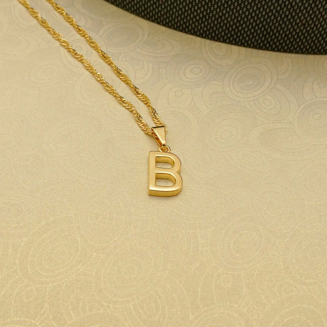 Dije Letra Lisa B - J25360