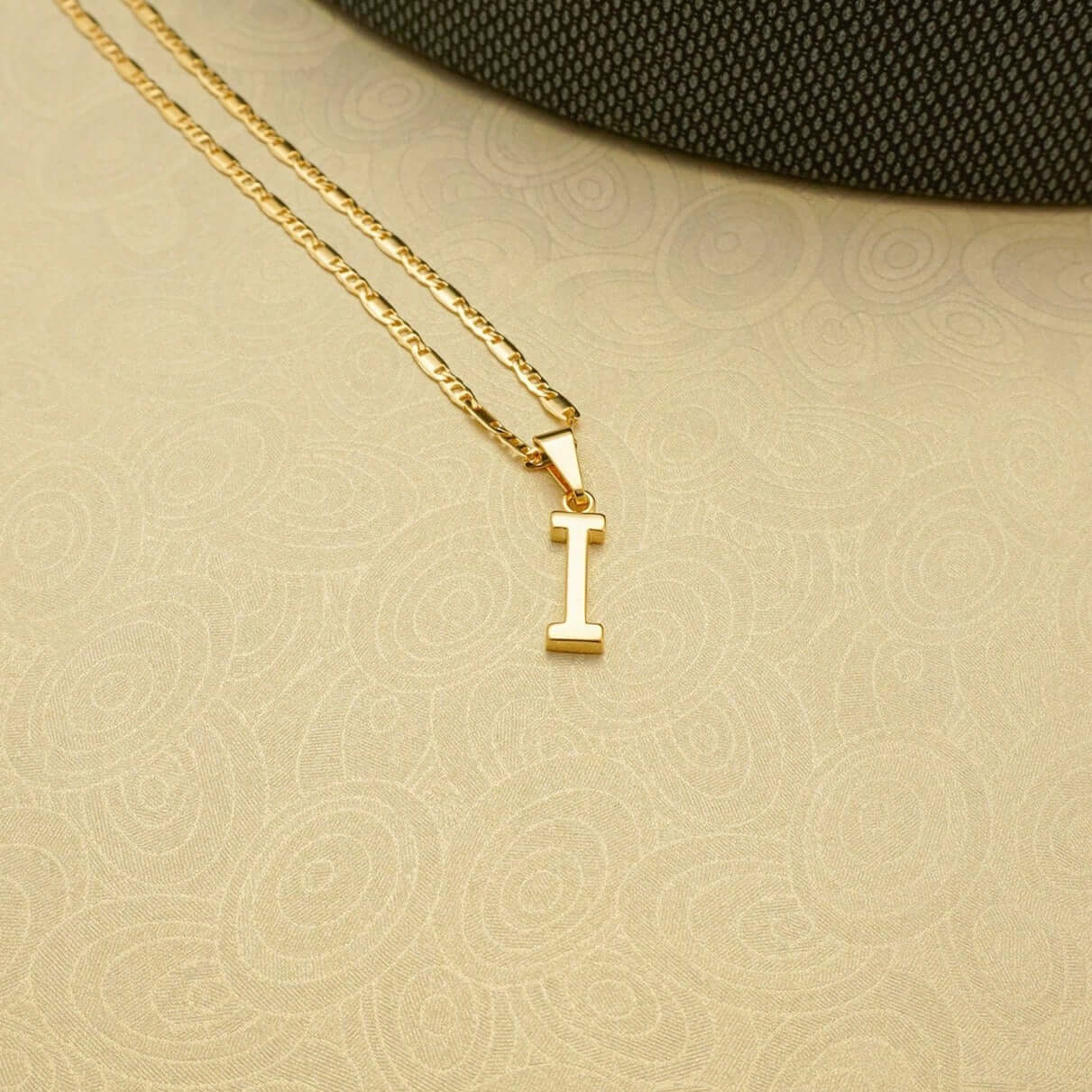 Dije Letra Lisa I - J25360