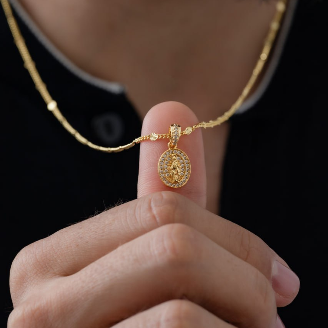Dije VIrgen Milagrosa con Circones Fé Elegante