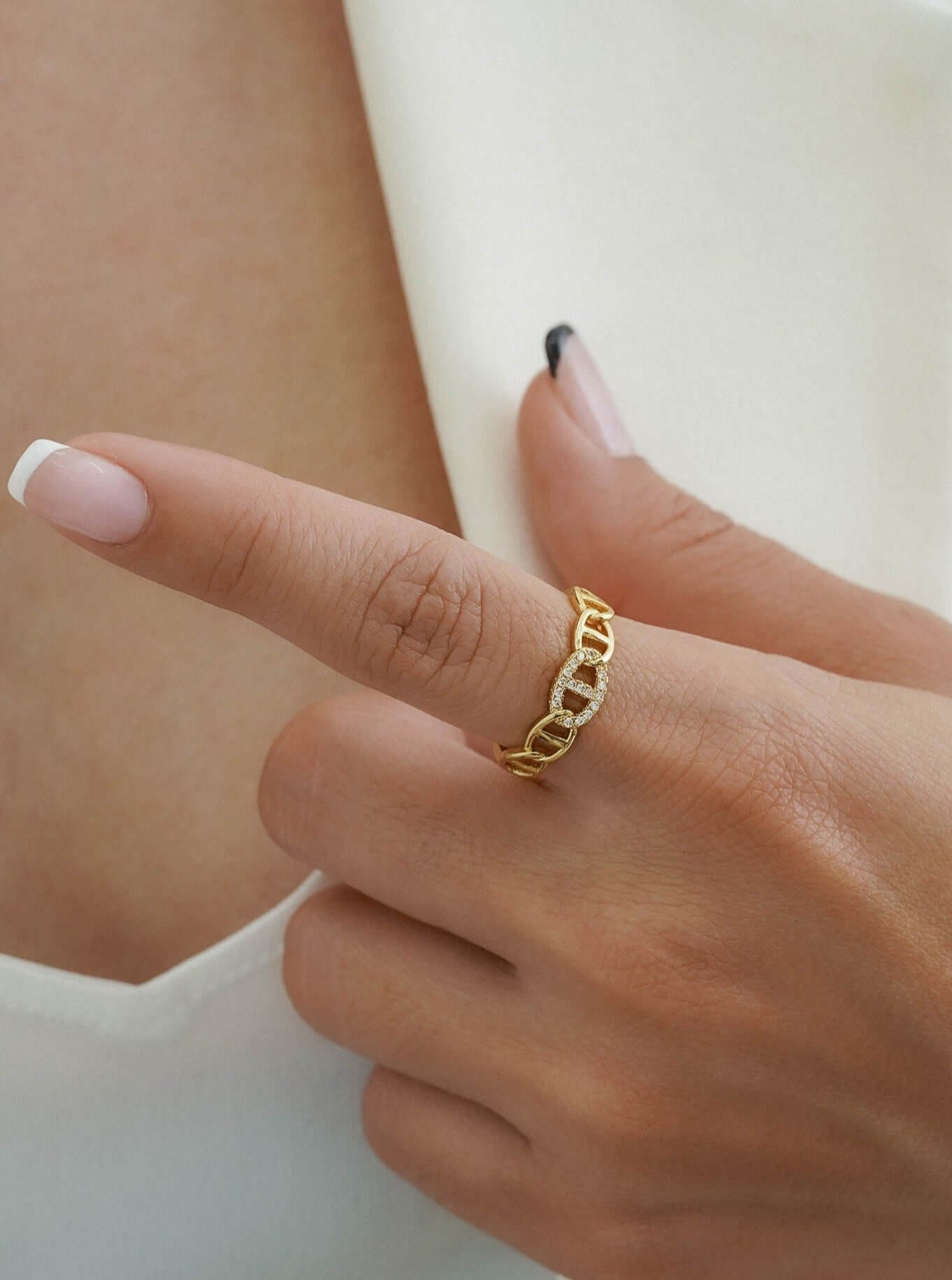 Anillo Escalera con Circones - J13036