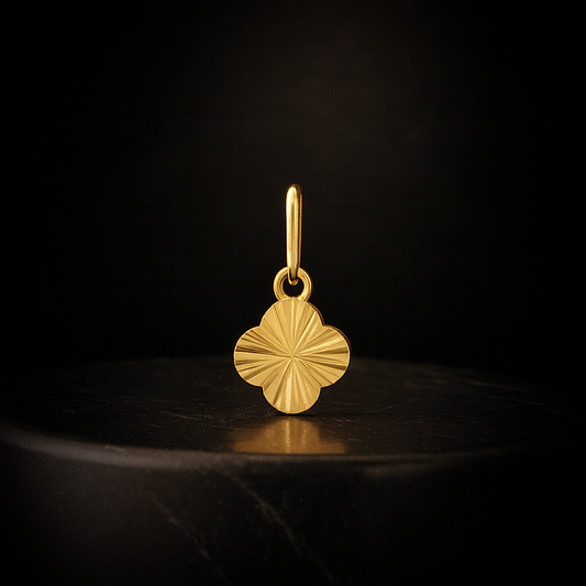 Dije Clover Sol Radiante