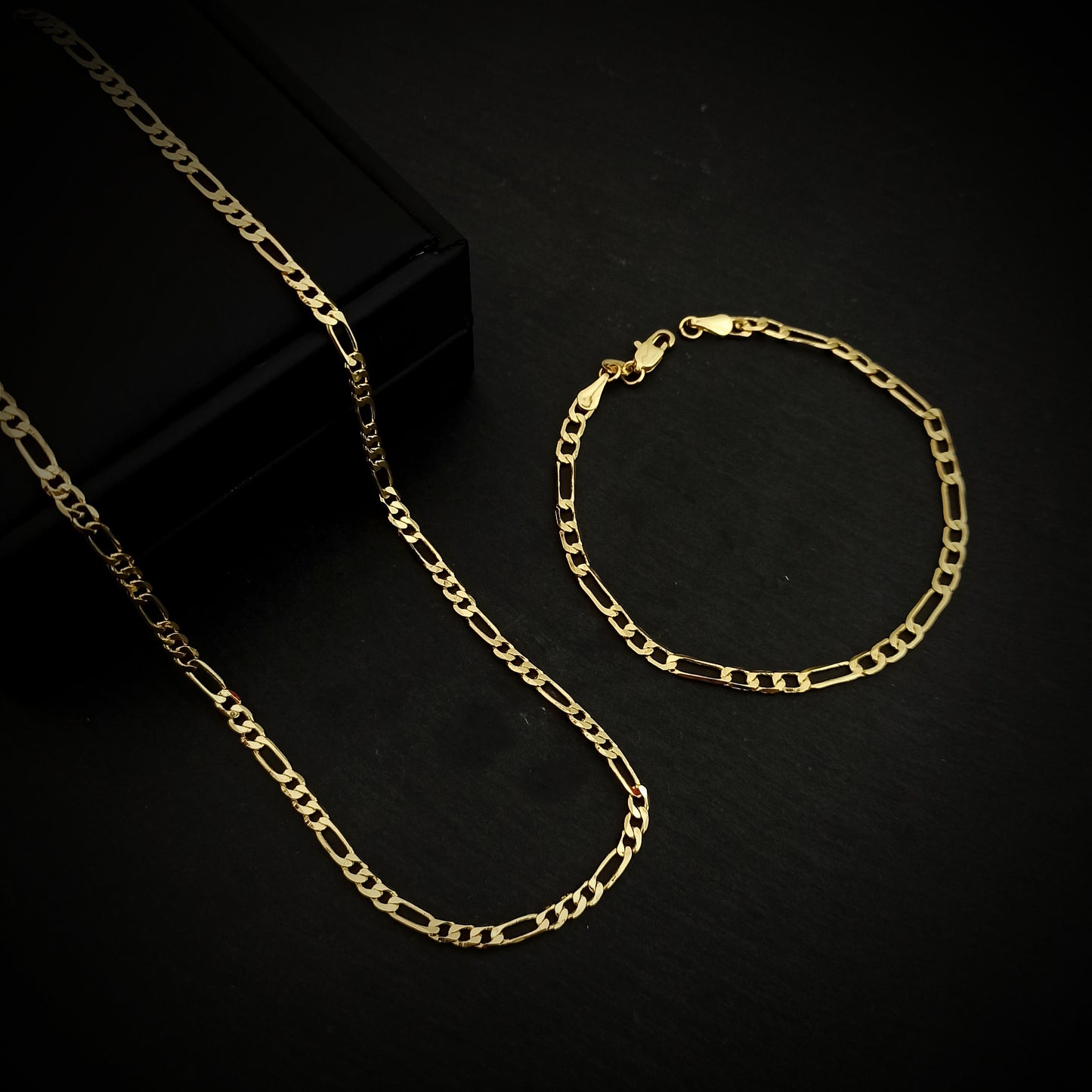 Juego Cadena y Pulsera Figaro Clásica