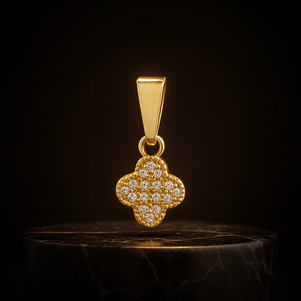 Dije Clover Royale con Circonias Mini