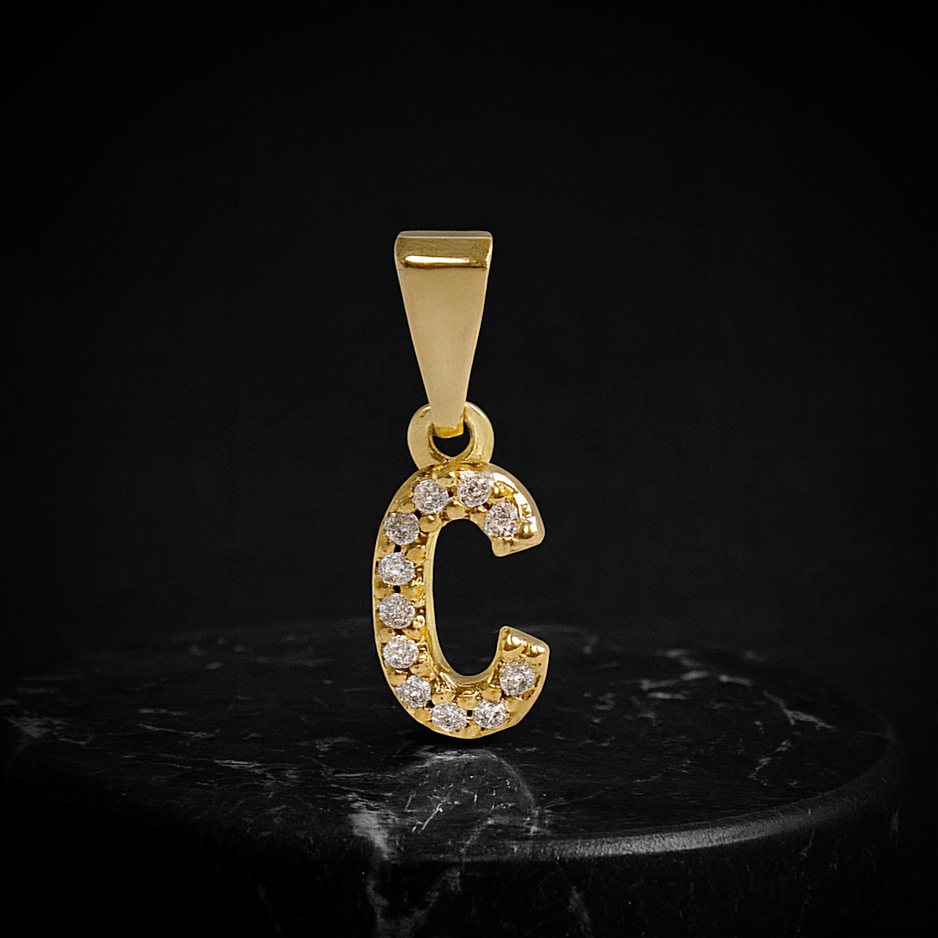 Dije de Letra C con Circones - J23370
