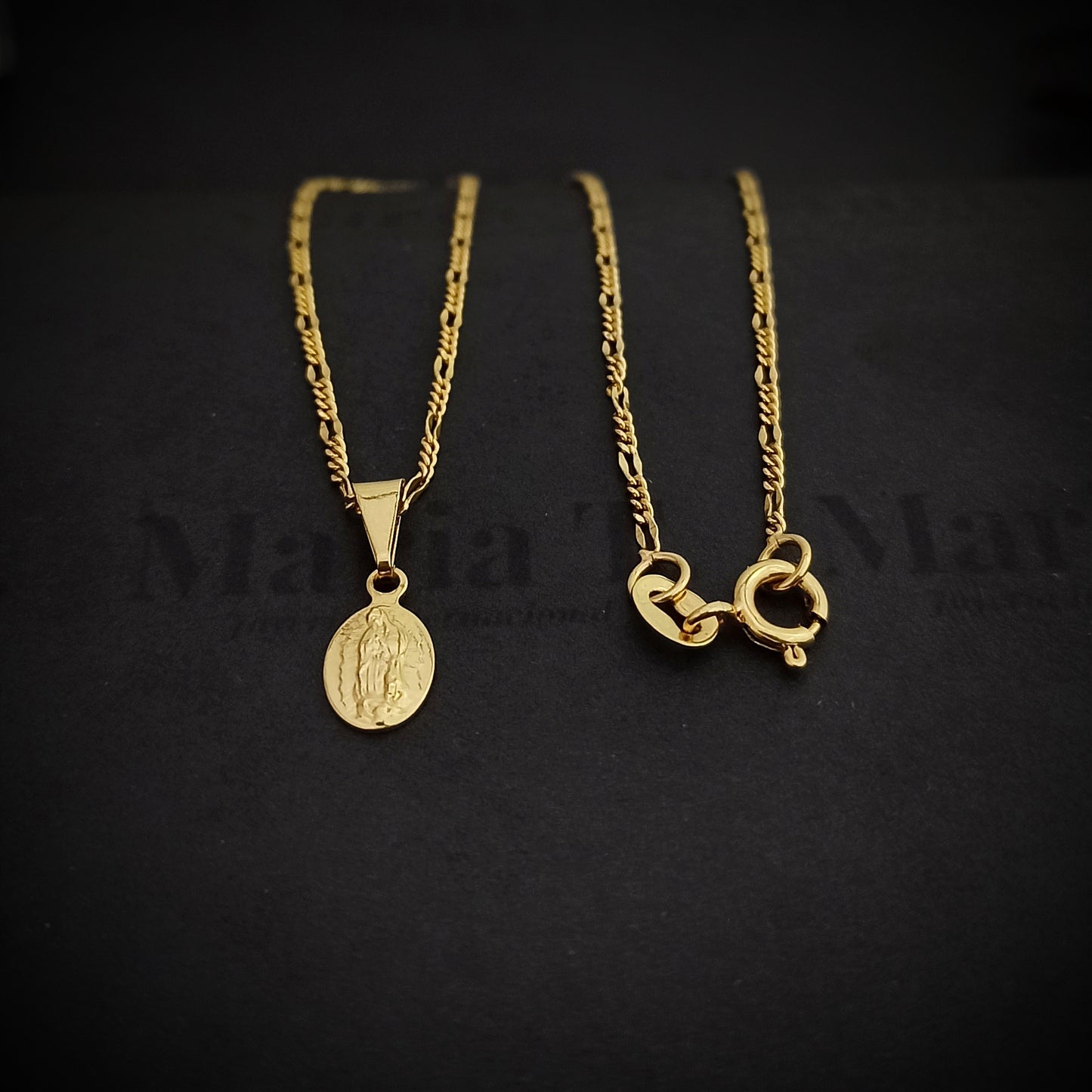 Juego Cadena 3x1 con dije mini Virgen de Guadalupe - J40545