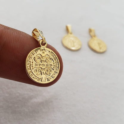 Dije Medalla San Benito Mediano