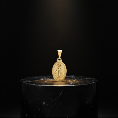 Dije Señora de los Milagros