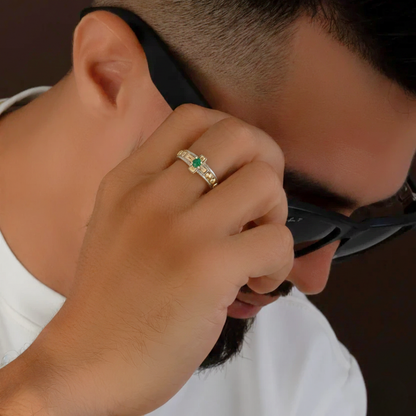Anillo Cruz Denario Emerald